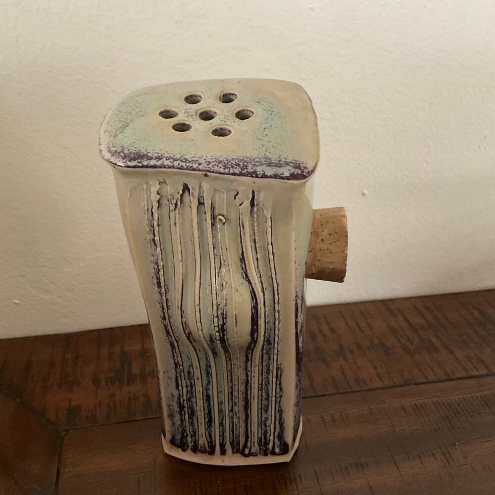 Stoneware shaker western pottery